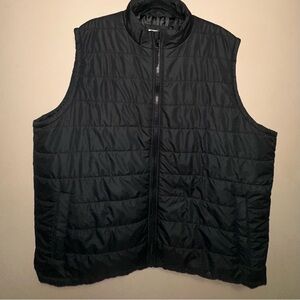 Men’s black puffer vest